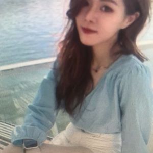 Meet your Posher, Lola